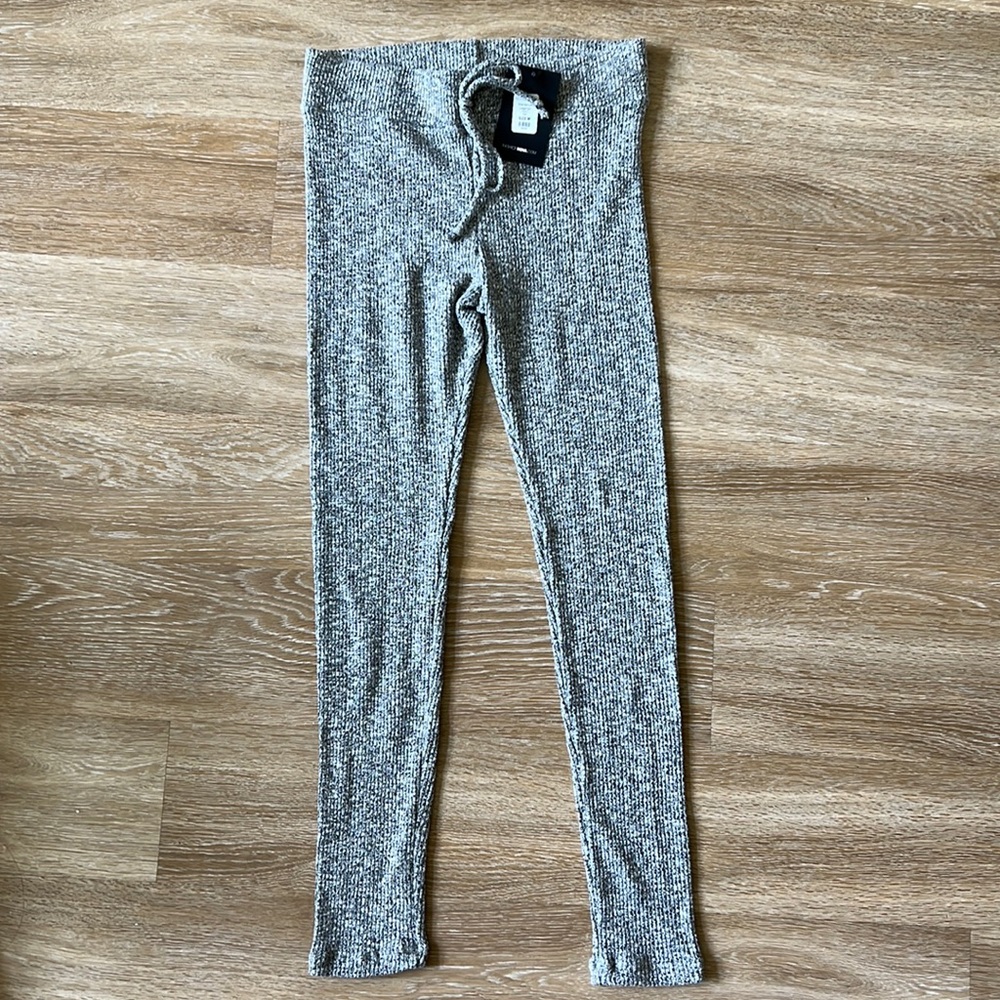 Super Cute Fashionova Knit Leggings